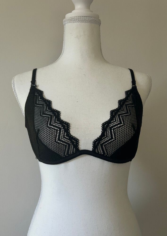 Heidi Klum Intimates Black Geometric Lace Underwire Bra – Size 12C