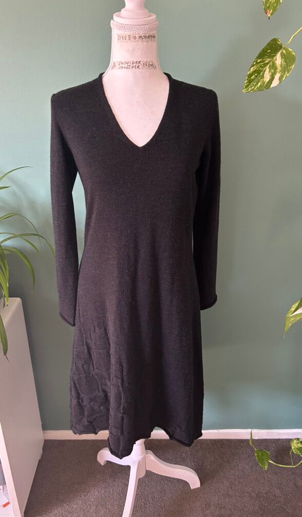 Visage - Visage NZ Made Merino Knit Dress  Textured Detail  Size S on  Designer Wardrobe