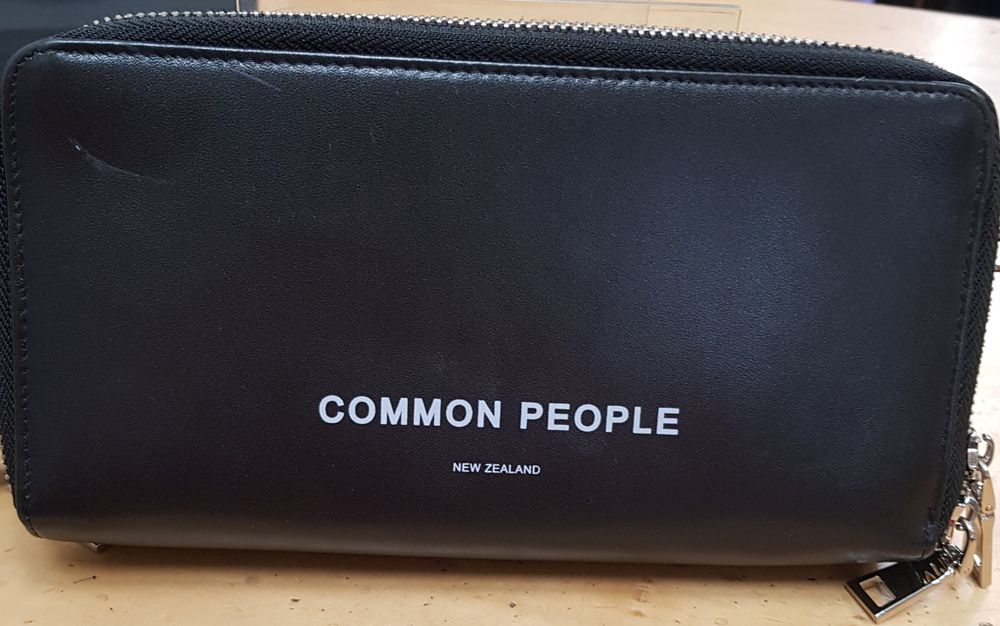 Common People crossbody bag