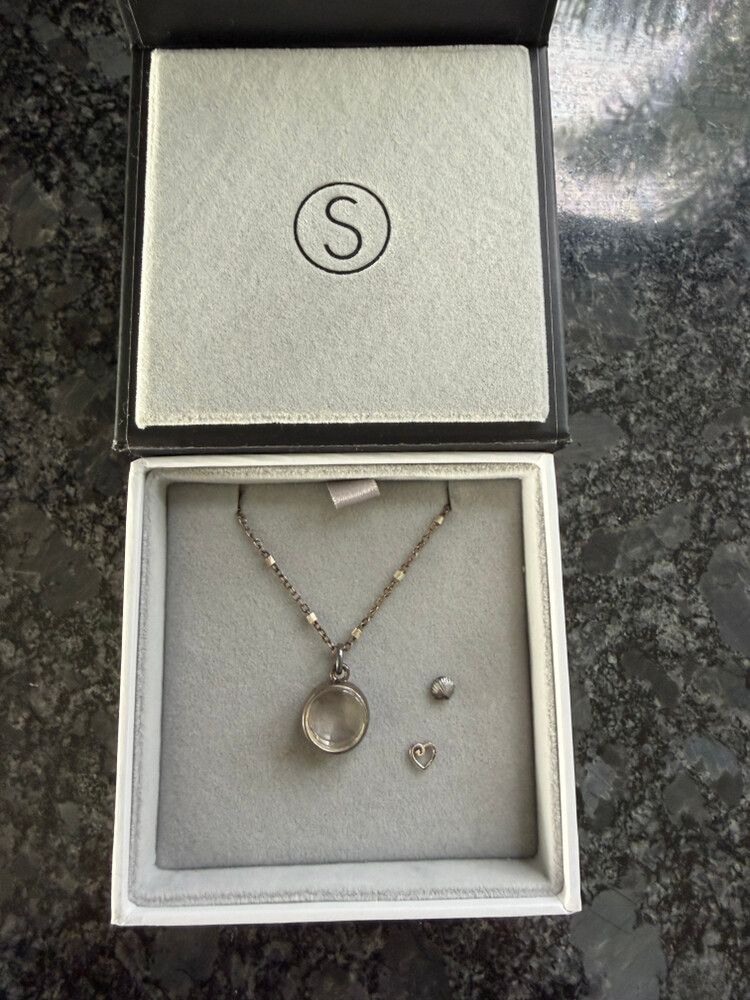 stow locket necklace