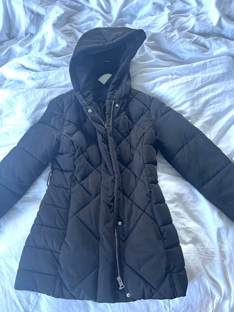 Forever New Black Puffer Jacket size 6