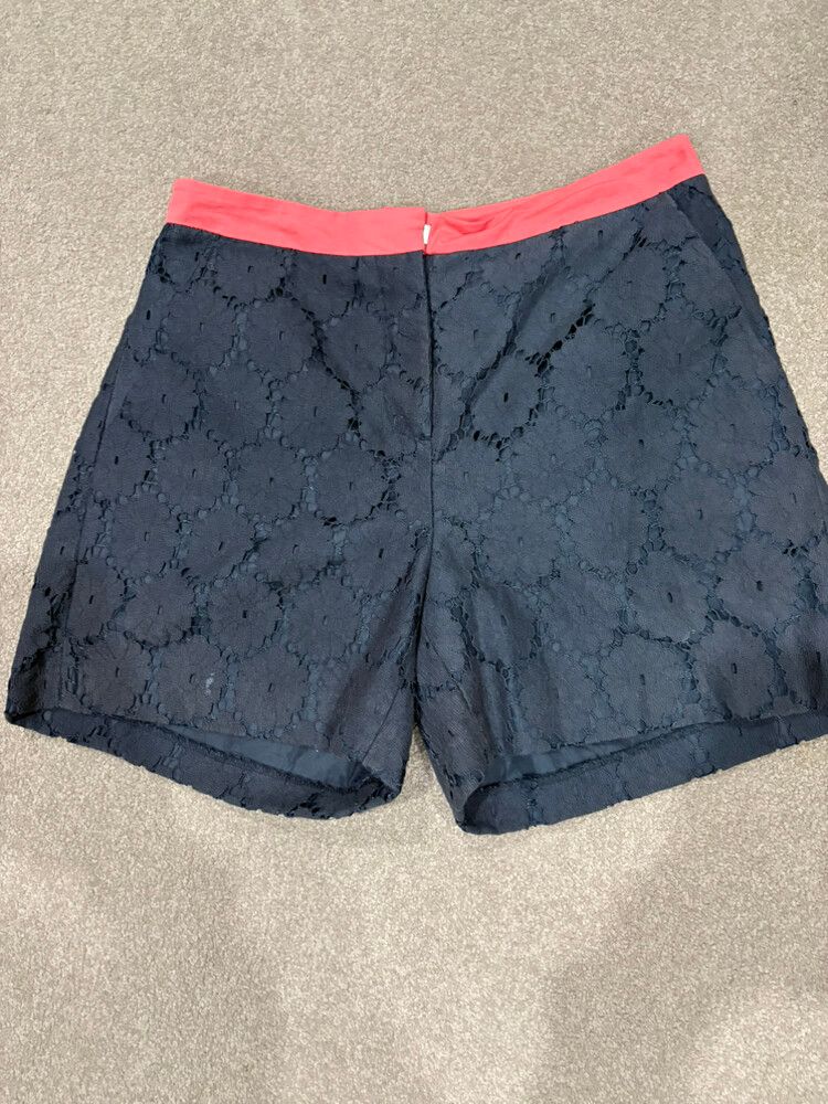 Hi There Shorts in Navi blue and coral