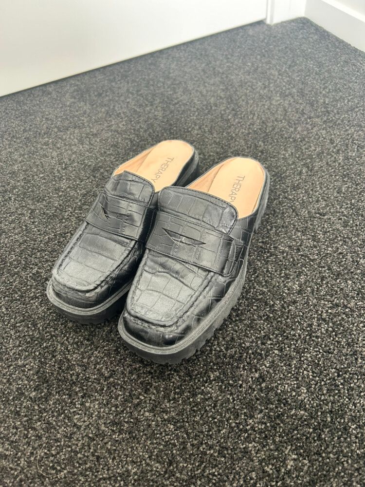 Therapy Black Mules