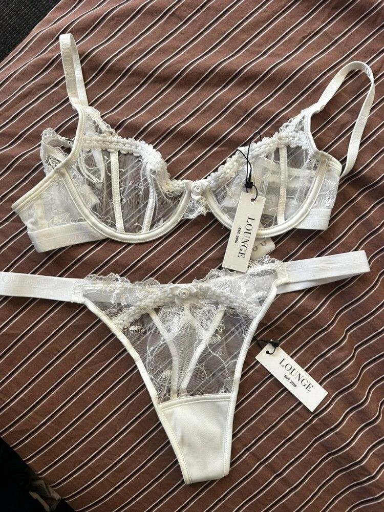 lounge reveal set