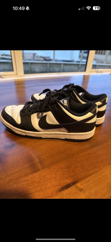 Woman’s Nike shoes