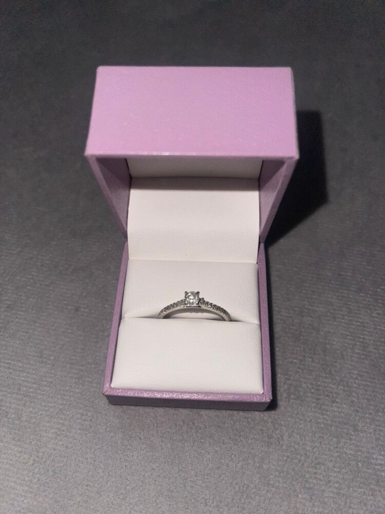 14K Gold Diamond Engagement Ring – Michael Hill (Size R 1/2)