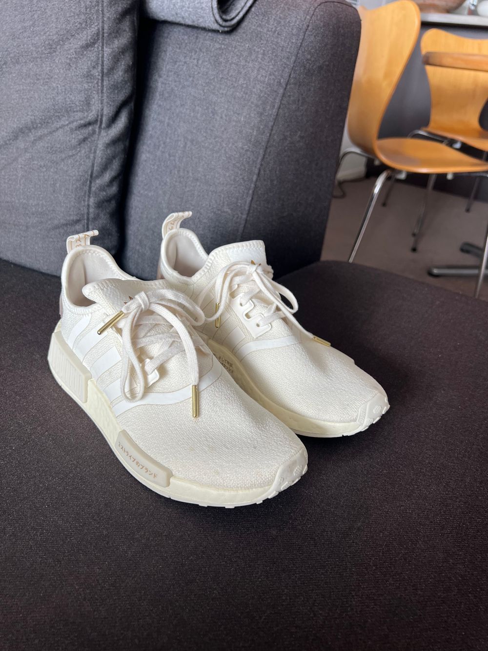 Adidas - NMD R1 'Wonder White' on Designer Wardrobe