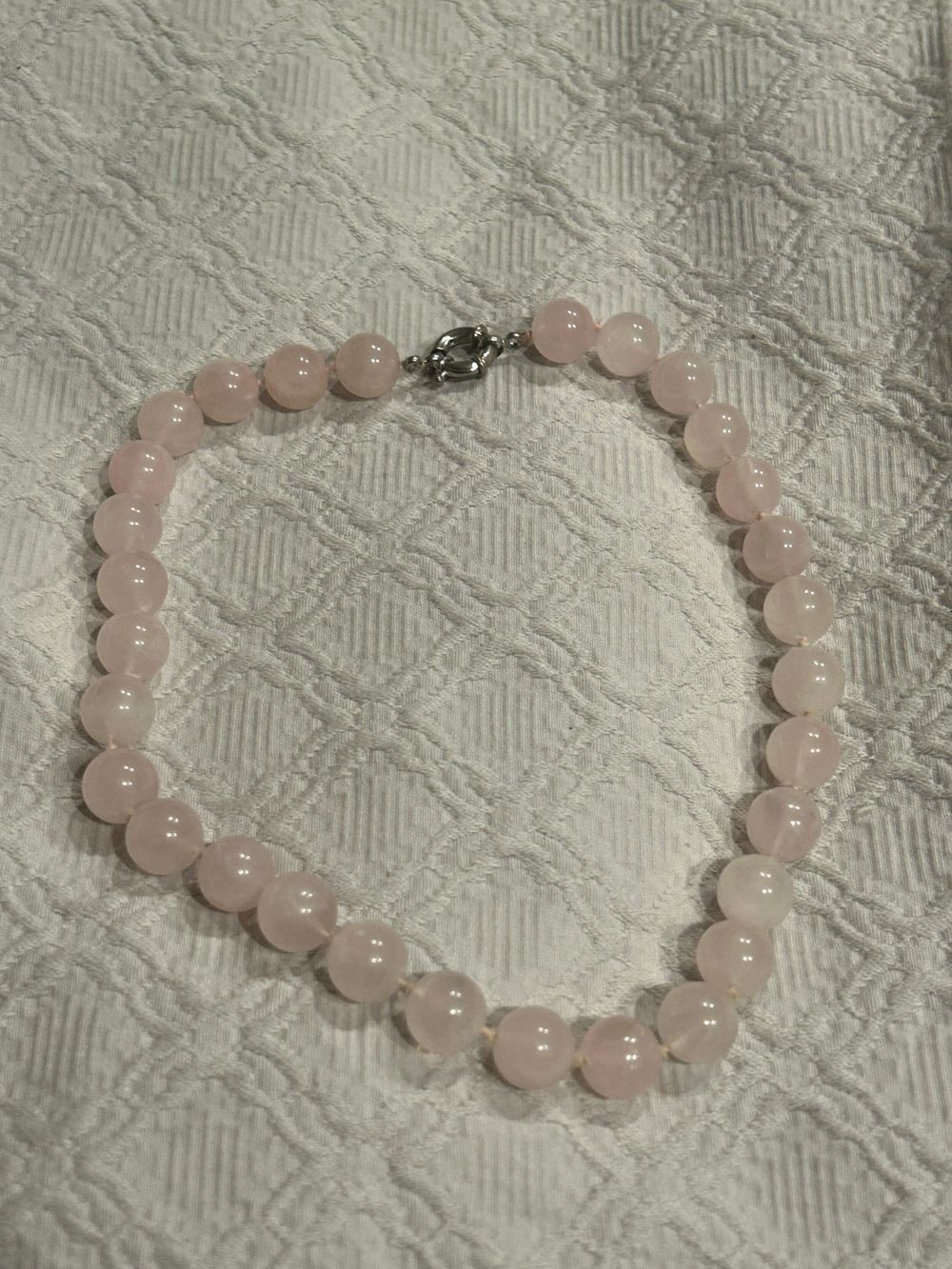 rose quartzs beaded neckless