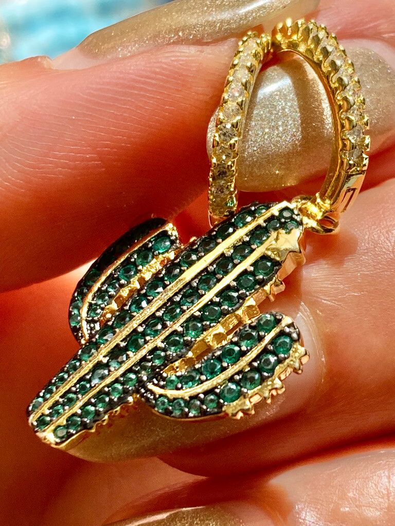 ✨ Cactus Charm Hoop Earrings 18K Gold-Filled Sparkling Desert Chic ✨  ✨ Unique cactus charm hoop earrings featuring a vibrant green stone design on 18K gold-filled stainless steel. Waterproof, tarnish-free, hypoallergenic and made to keep its shine withou