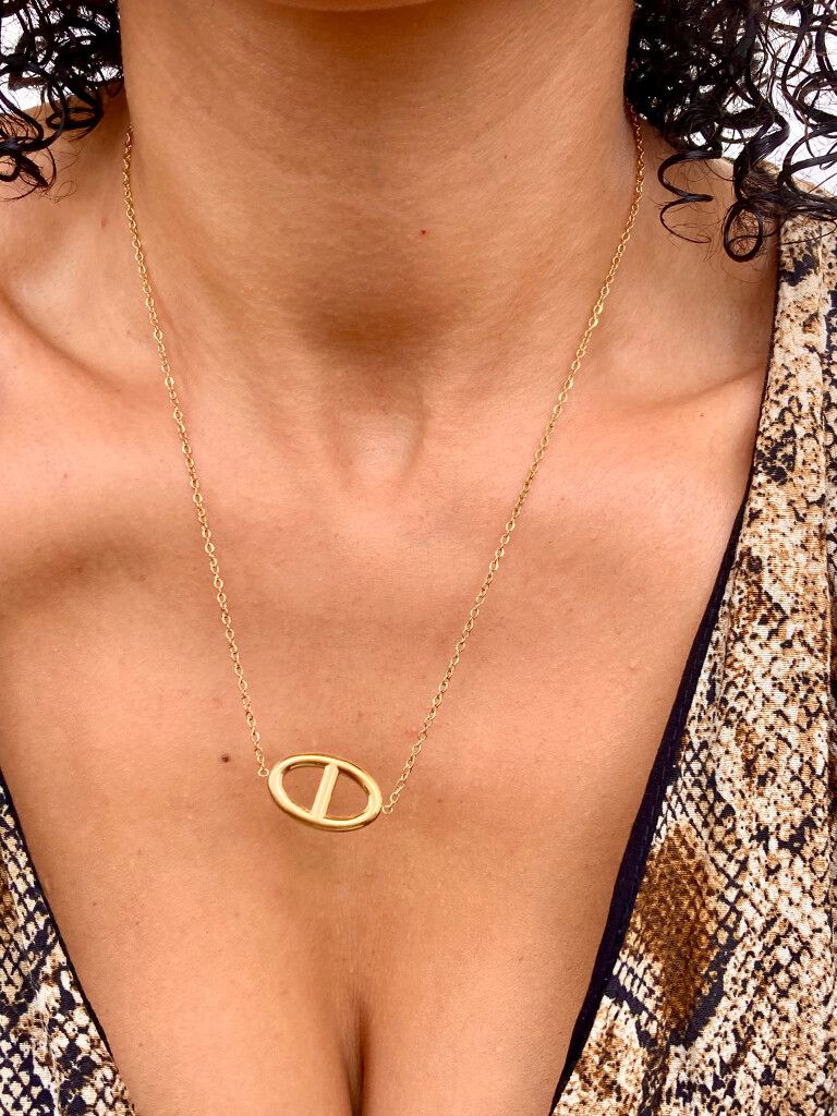 ✨ 18K Gold-Filled Statement Necklace – Timeless Elegance ✨  This high-end 18K gold-filled necklace is a must-have for those who love chic, minimalist luxury.  Features: 	•	Material: 18K Gold-Filled Stainless Steel 	•	Waterproof & Tarnish-Free: Wear it dai