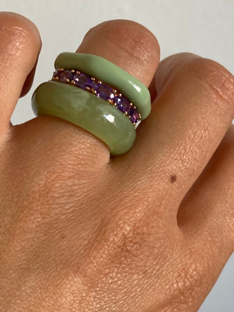✨Jade Vibes Chunky Ring✨ This chunky acrylic ring gives all the jade energy without the price tag. Glossy finish, jade green color, and hypoallergenic so it won’t irritate your skin. Super lightweight and comfy for everyday wear. Looks so cute stacked wit