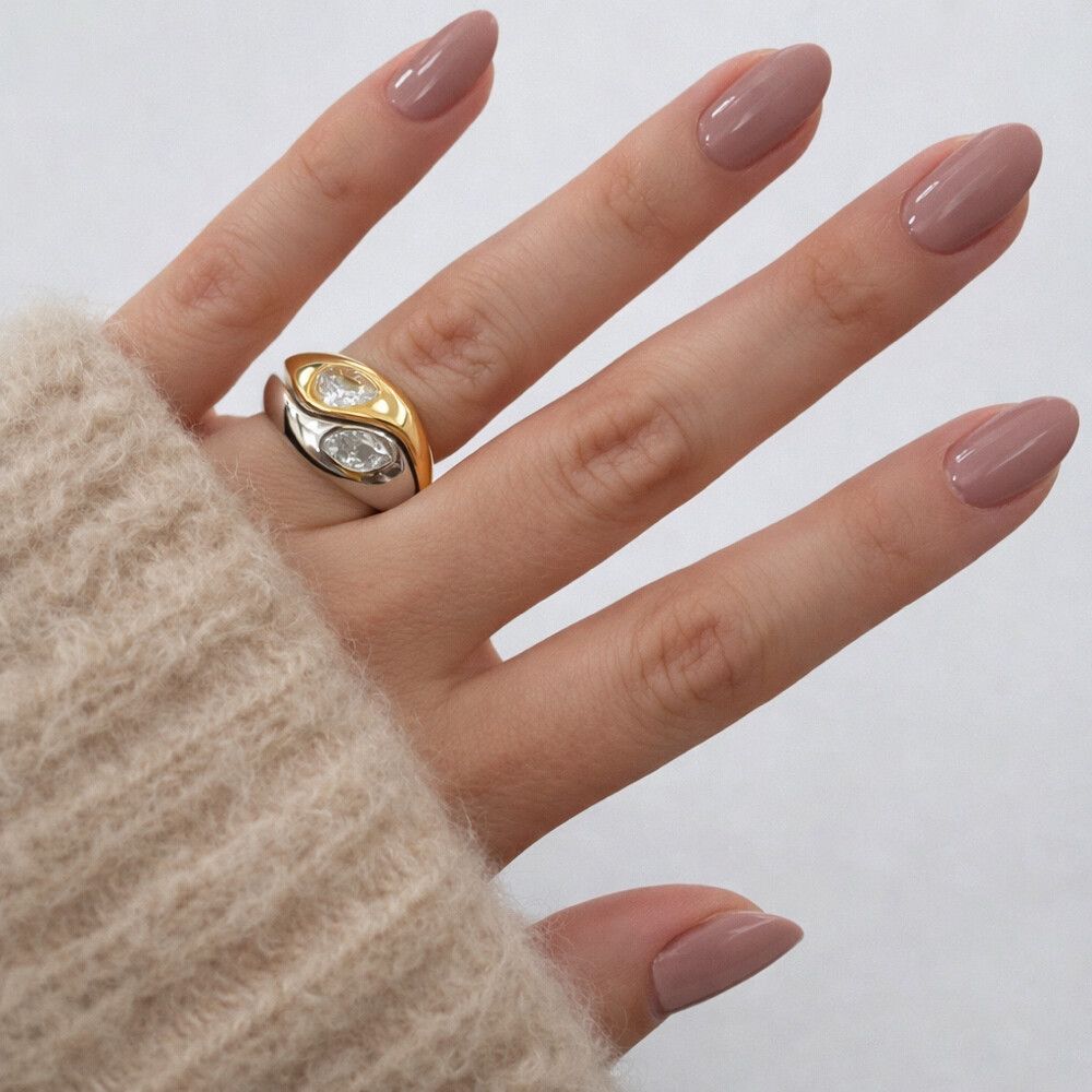 ✨ Two-Piece Interlocking Ring Set – Gold & Silver Zircon Duo ✨  A bold yet refined statement, this size 6 ring set features two separable bands designed to be worn together or styled individually. One band is crafted in 18k gold filled stainless steel, wh