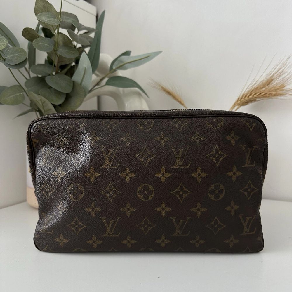 Louis Vuitton Trousse de Toilette 28 in Monogram Canvas Brown Cosmetic Pouch