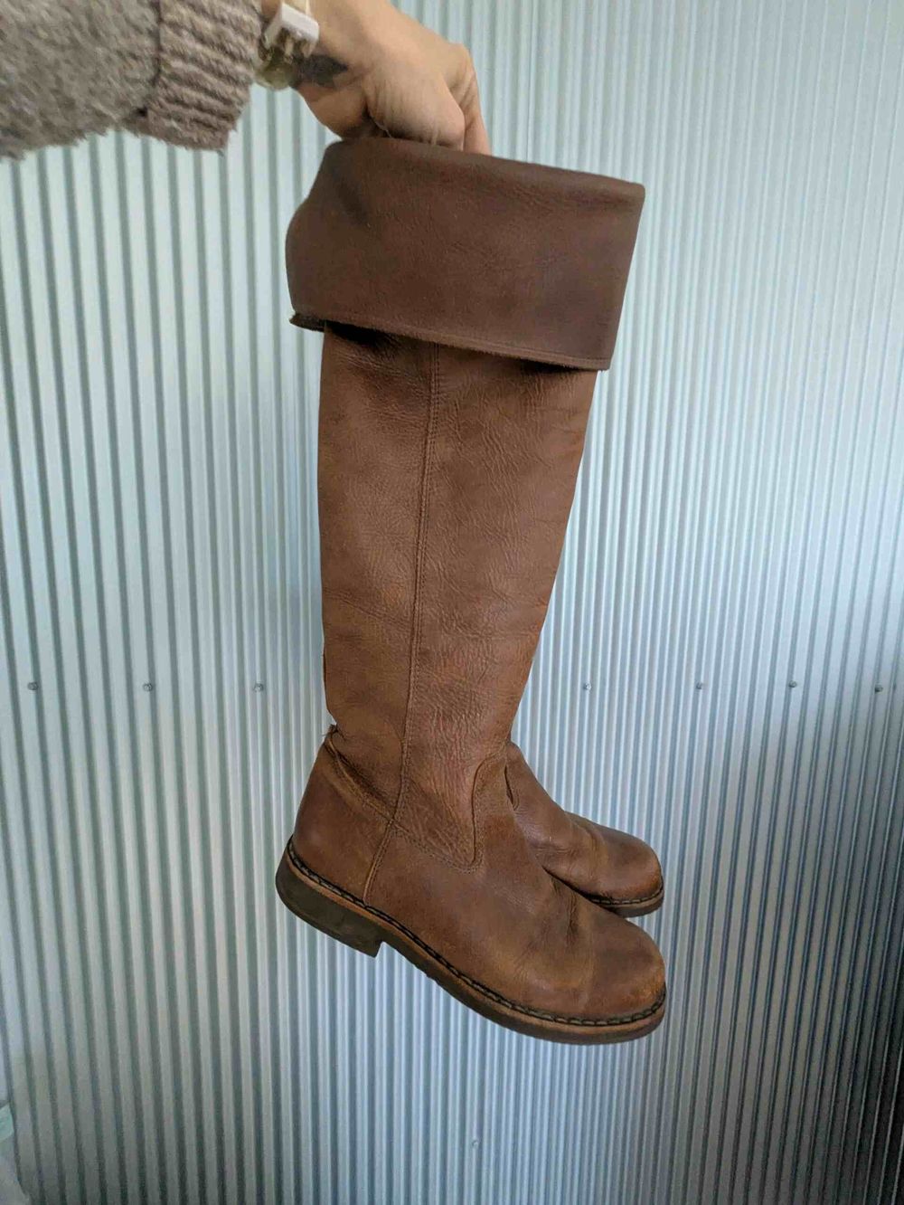 ROOTS TRIBE LEATHER TALL BOOTs