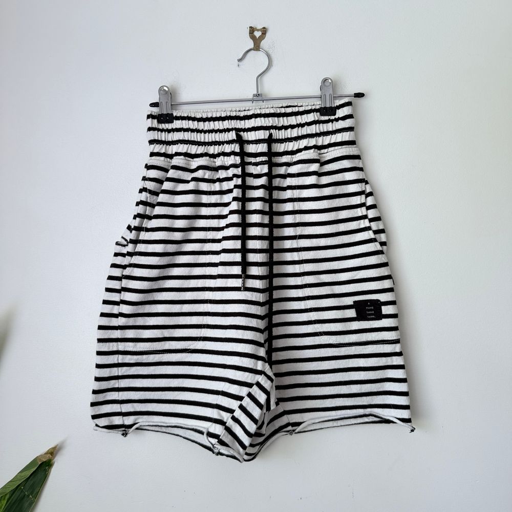 Thing Thing Black and White Striped Shorts Size 28