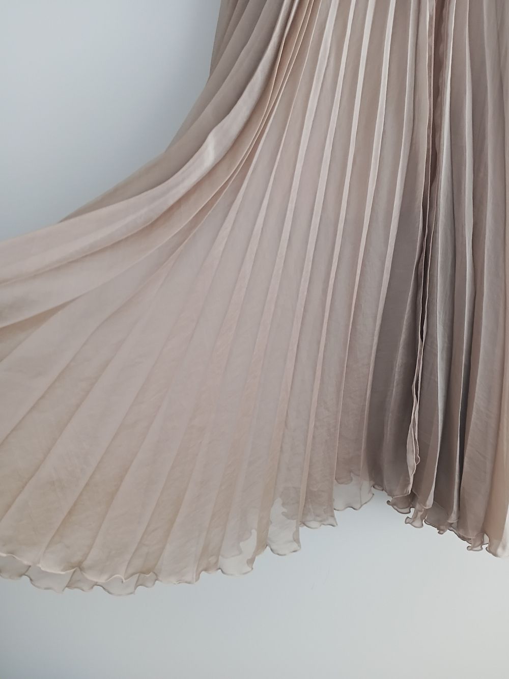Exquisite Kate Sylvester pleated skirt