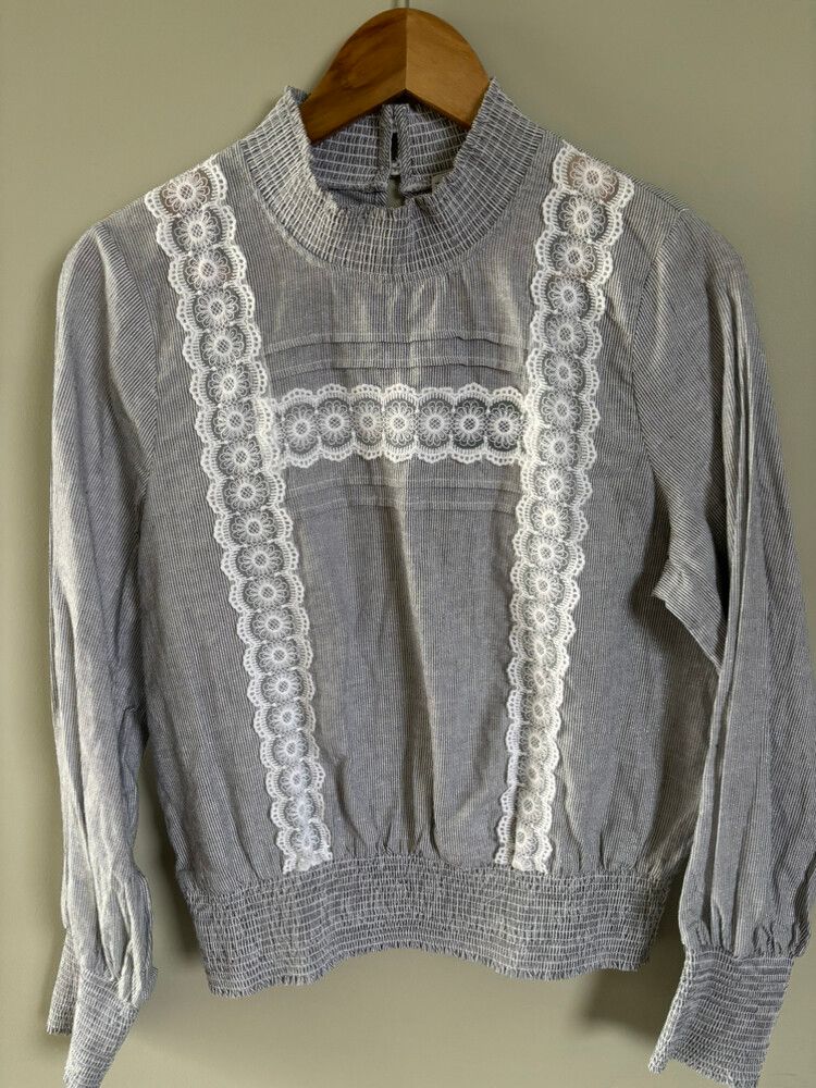 Zoe Kratzmann Grey White Lace Top