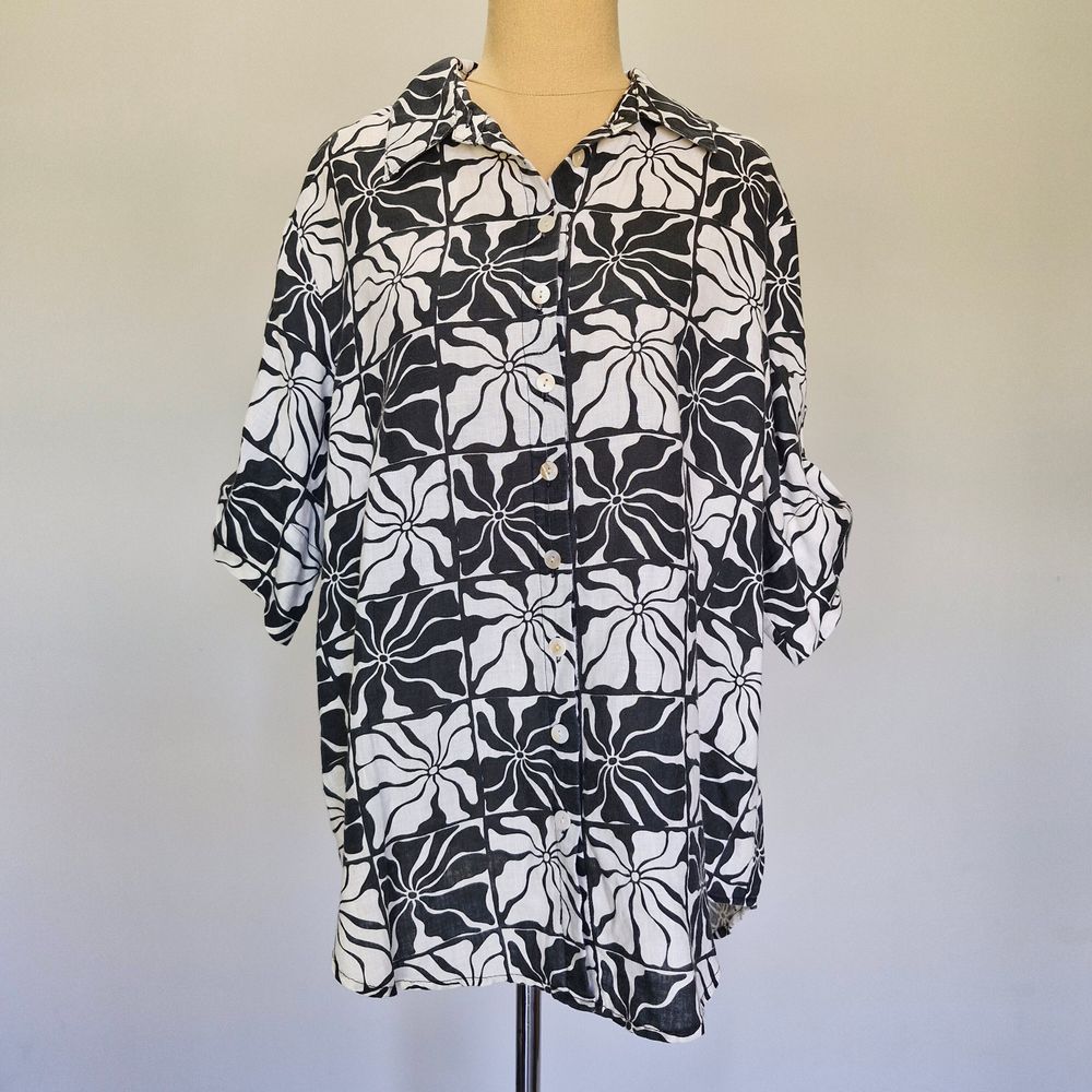 Sheike Magnolia Black & White Linen Floral Print Button Down Shirt Size 12