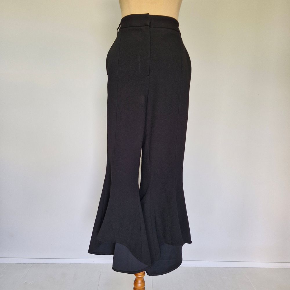 Rebecca Vallance Black Crepe High Rise Flared Crop Pants Size 14