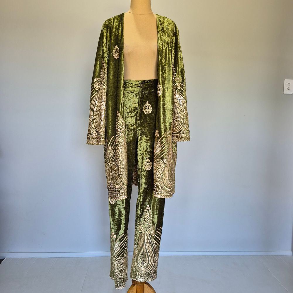 Lenni the Label Nyves Green Velvet Sequin Embroidered Jacket Shorts & Pants Size 12 L