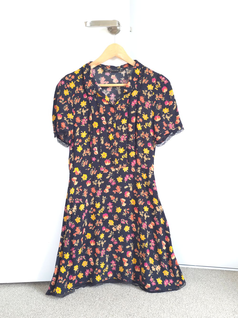 Black Floral Short Sleeve Dress