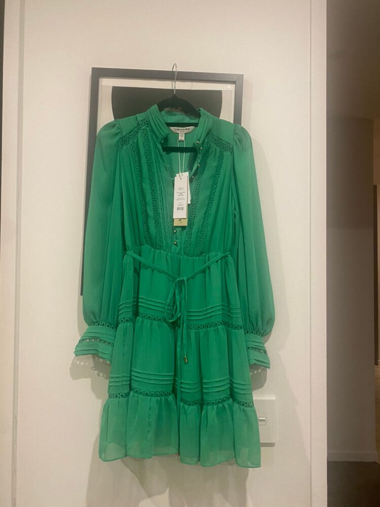 Forever New - Green Forever New Dress on Designer Wardrobe
