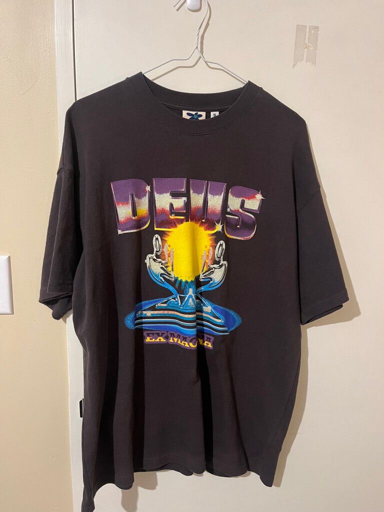 DEUS EX MACHINA tee