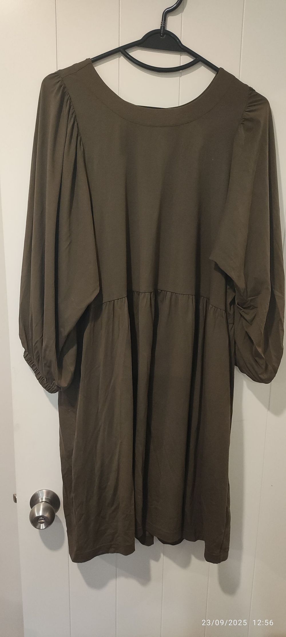 MINERAL - MINERAL Olive Green Dress Size S on Designer Wardrobe