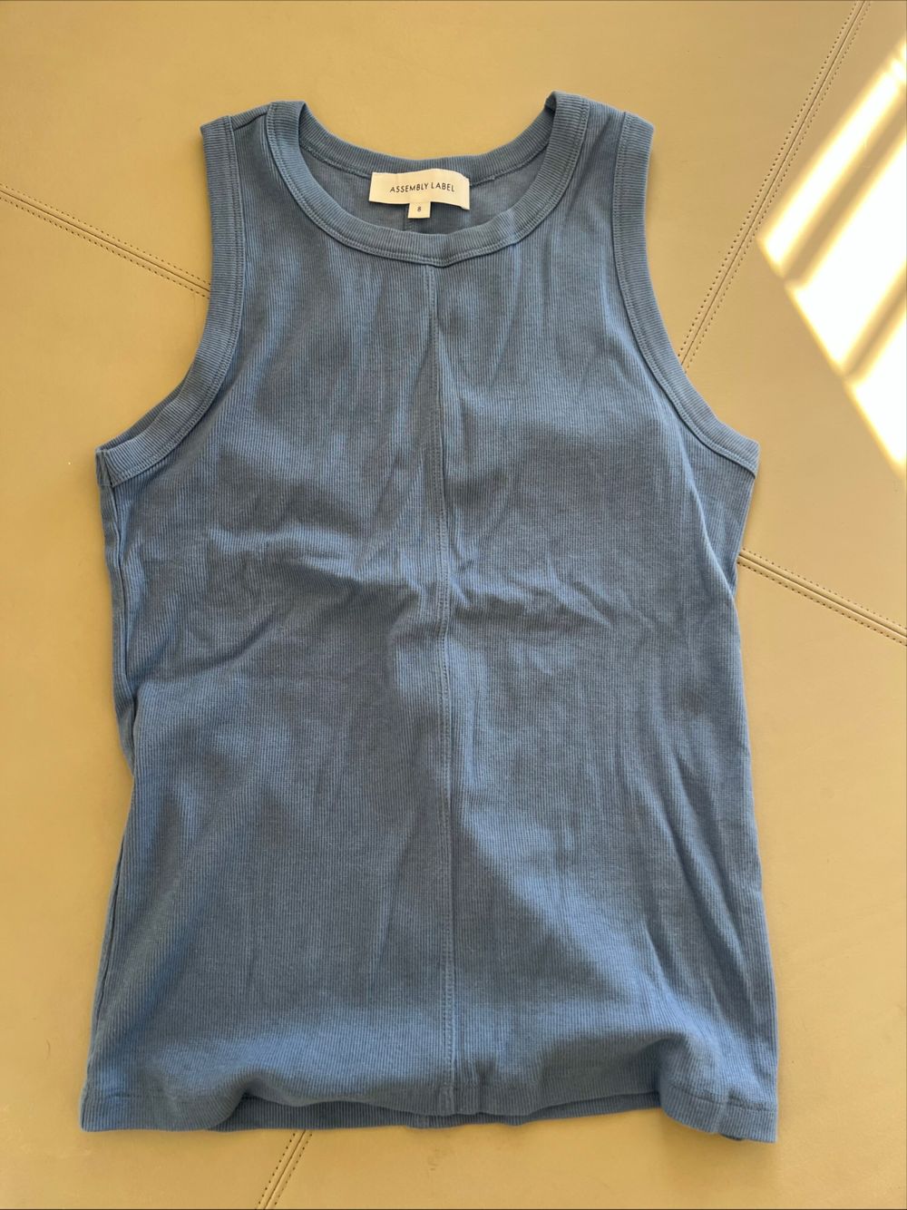 Assembly Label Blue Ribbed Tank