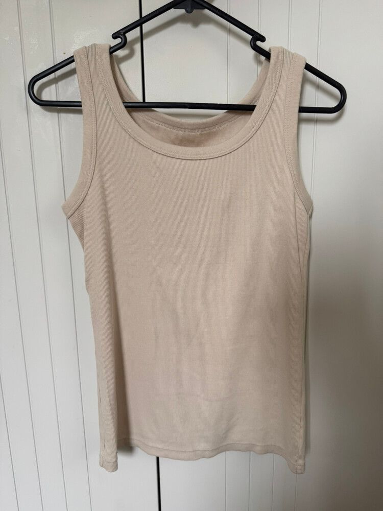 Uniqlo Ribbed Beige Top