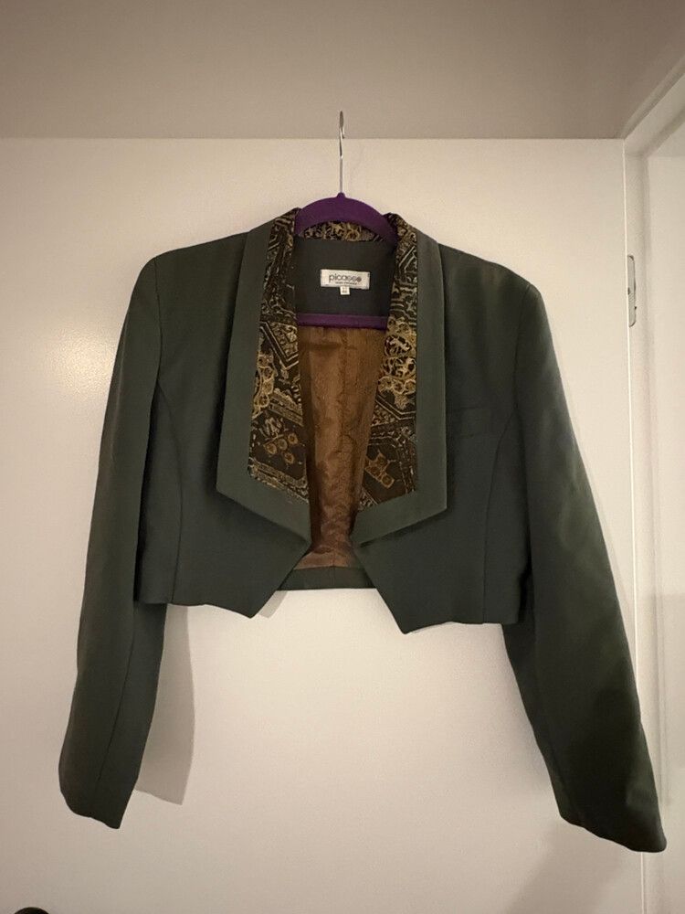 Picaeso Cropped Green Blazer