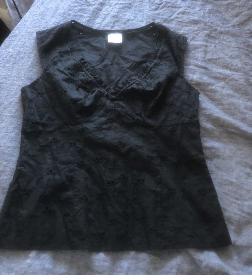 Betty Barclay Black Top Size 14-16