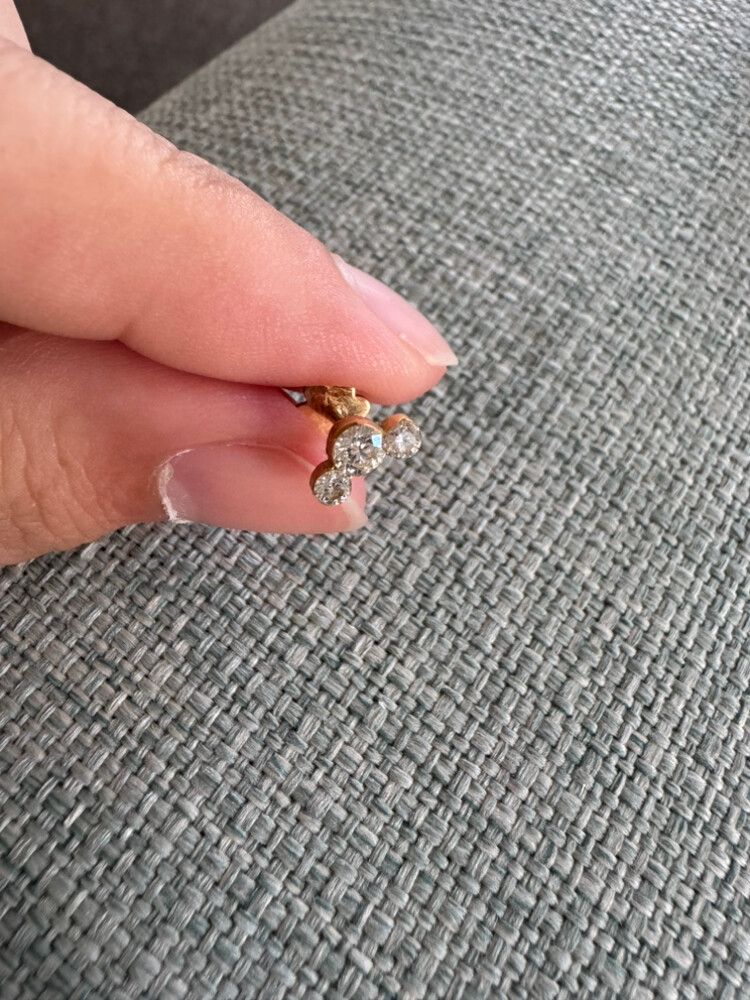 Maria Tash invisible 3 diamond curve flat back stud