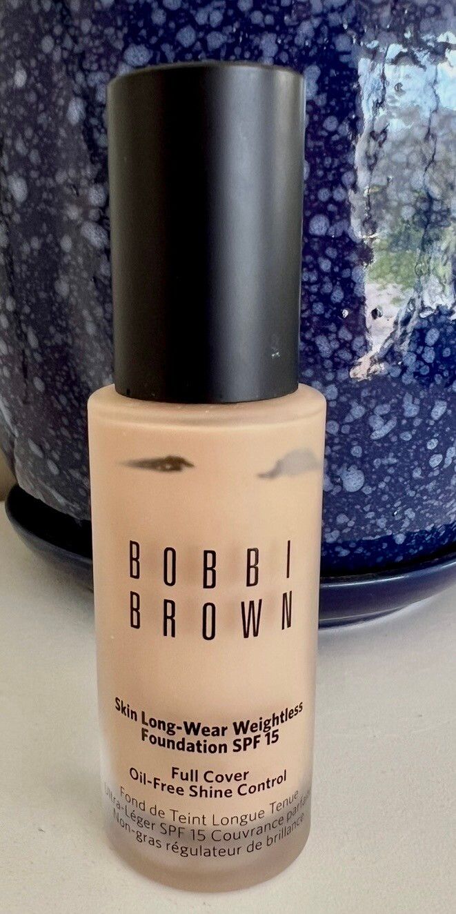 Bobbi Brown Cool Ivory Foundation