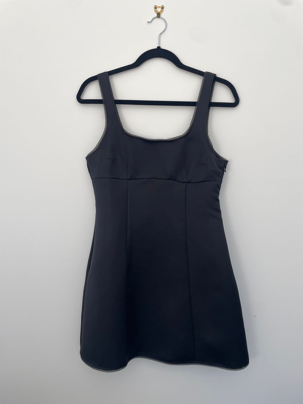 H&M - H&M Satin Mini Dress  Black  Size 10 on Designer Wardrobe