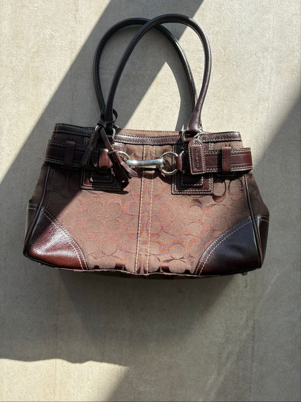 Authentic Coach Hamptons Choc Brown Signature C Satchel