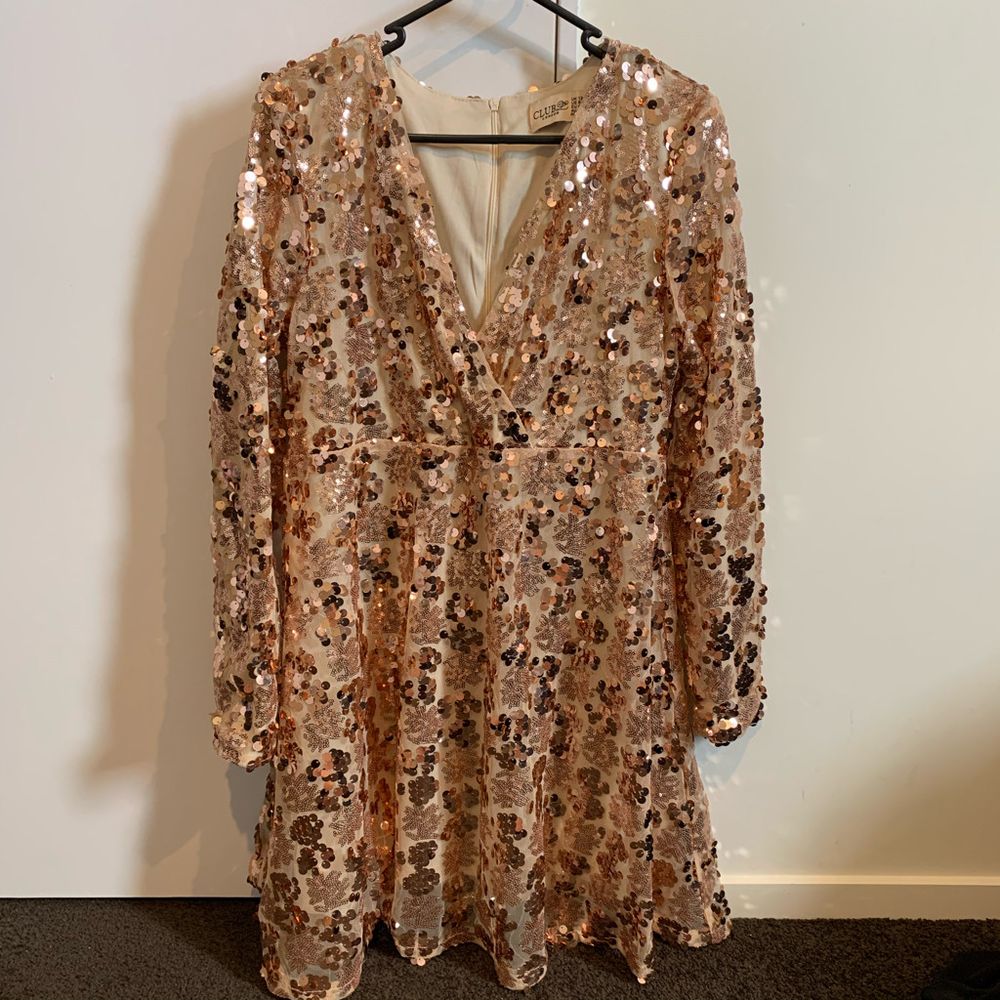 Club Monaco - Club London Sequin Dress on Designer Wardrobe