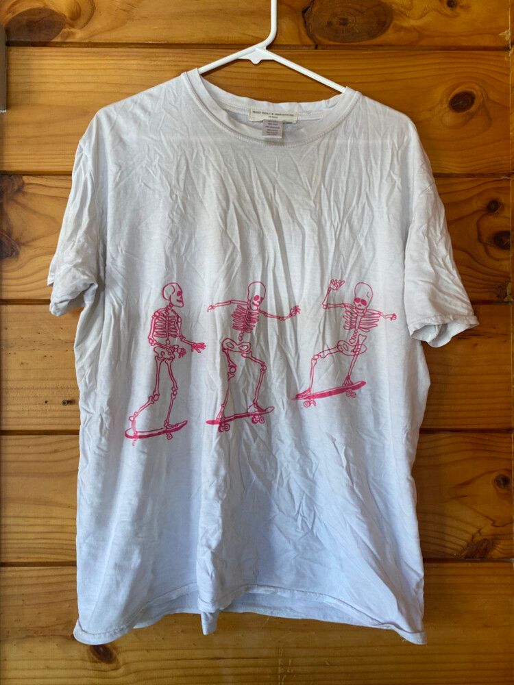 urban outfitters skeleton skateboard tee