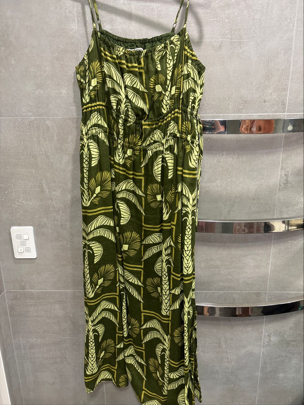 country road green floral dress Item: Asheville dress Color: Green cottage daisy floral Size: XS Condition:  NWT Price: $240 Shipping: $5 Material: cotton Seller: @adriennebshannon