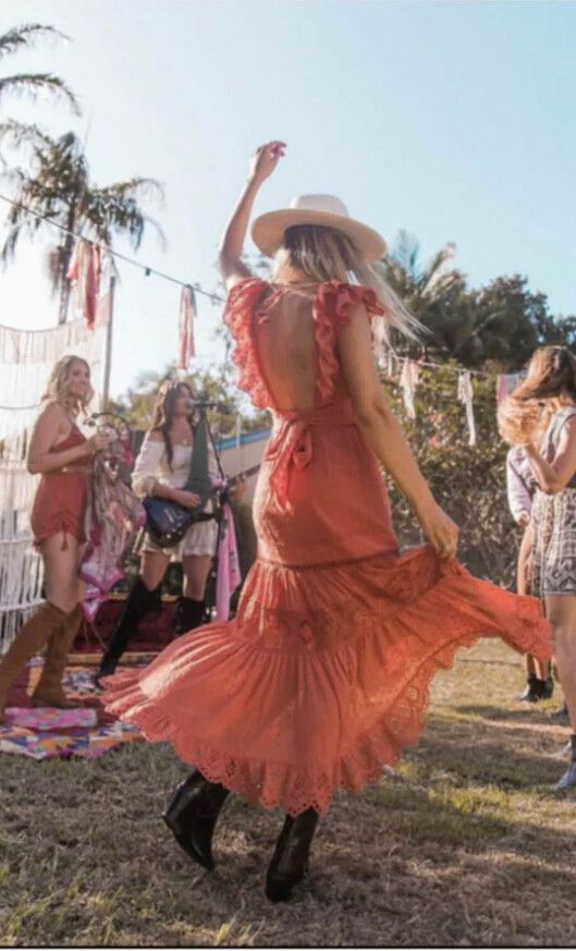 Spell & The Gypsy Collective - Boho embroidered dress on Designer Wardrobe Spell & The Gypsy Collective - Boho embroidered dress on Designer Wardrobe