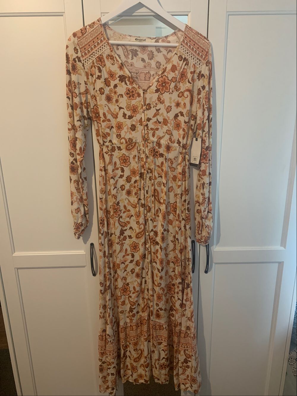 Ripcurl Desert Dawn long sleeved Maxi dress BNWT XXS  but will fit about about a NZ size 8