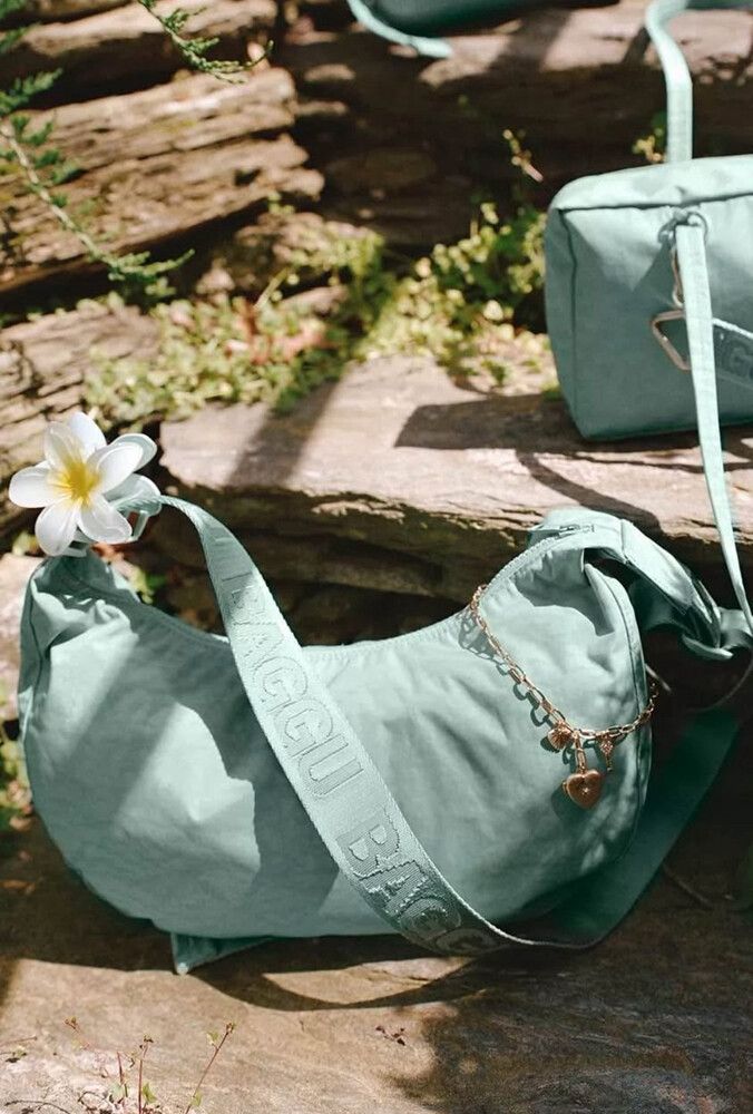 Baggu x Urban Outfitters Medium Crescent - Seafoam
