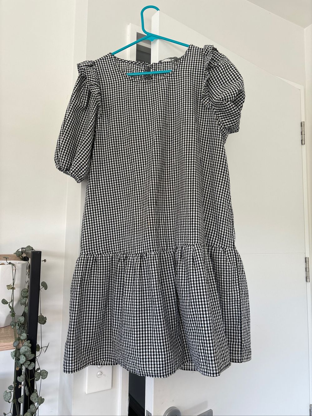 Gingham Puffed Sleeve dress
