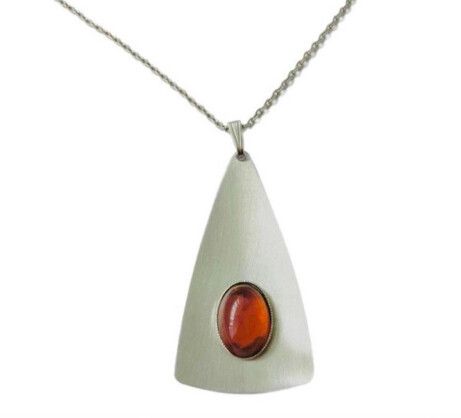 Vintage Retro 70’s silver metal pendant necklace with stone