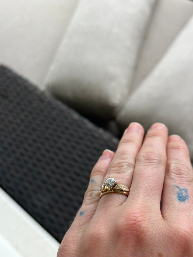 Vintage 9ct Yellow Gold Diamond Ring – Elegant Heirloom Piece - 1940s