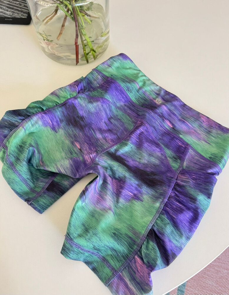 Lululemon bike shorts