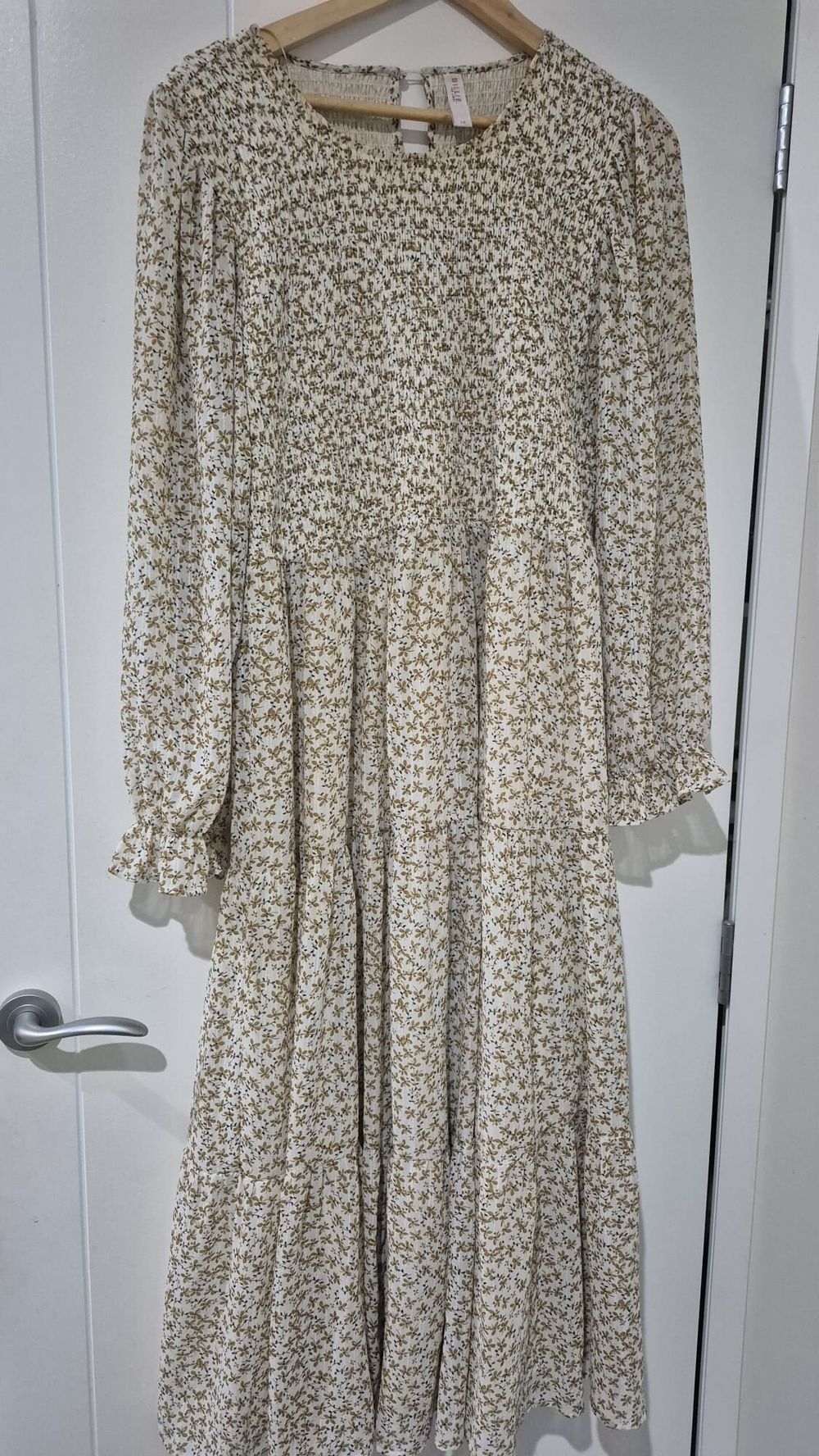 Flowery Shirred Maxi Dress