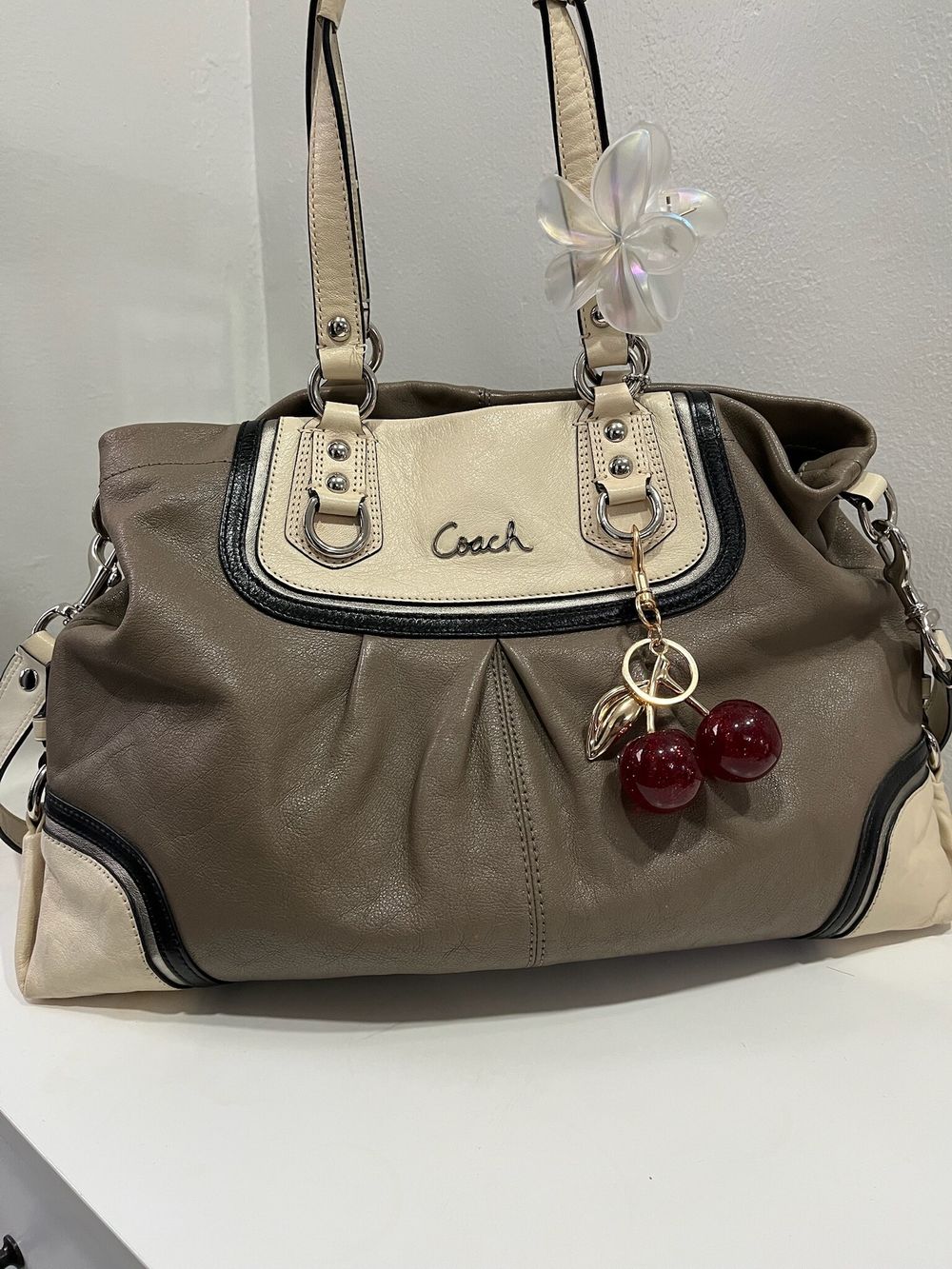 Vintage Authentic Coach Ashley Leather Satchel