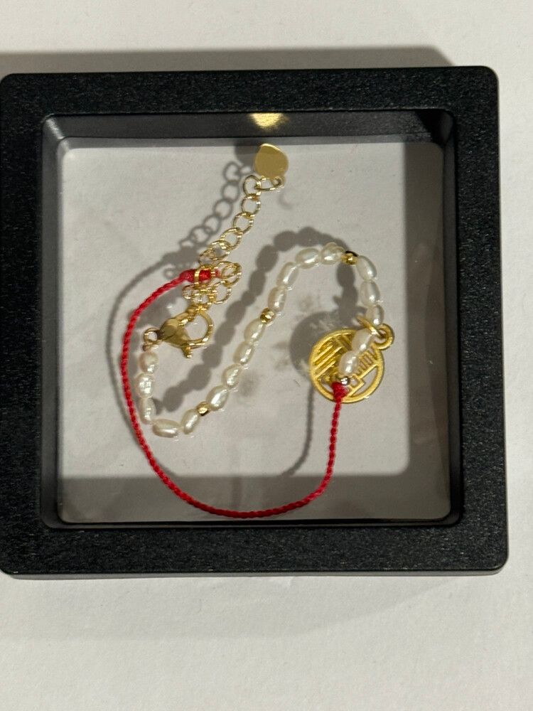 Pearl bracelet