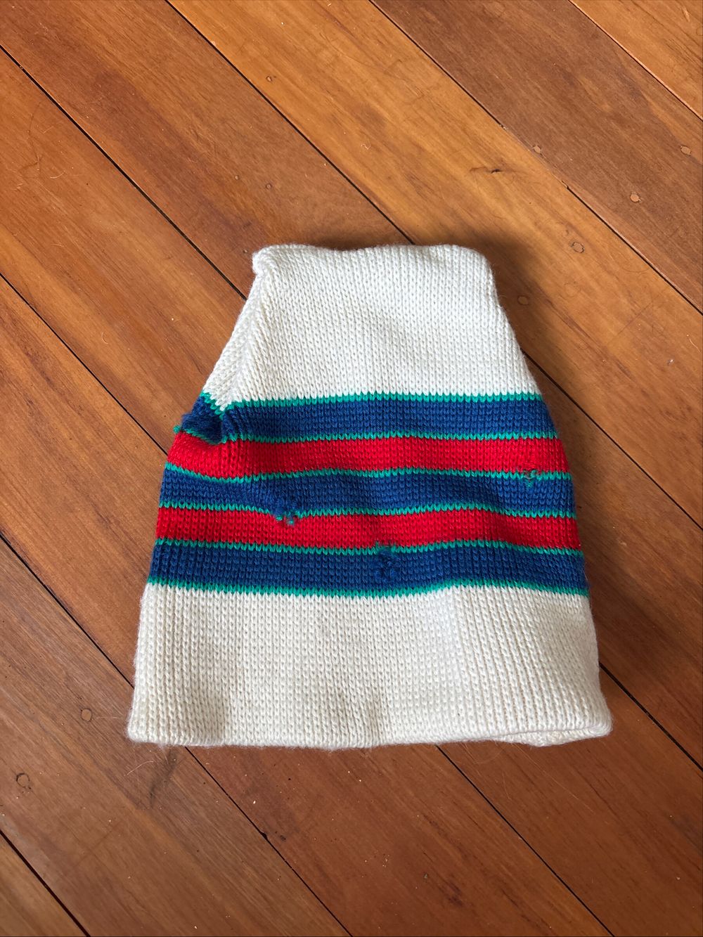 Smiley White Knit Beanie